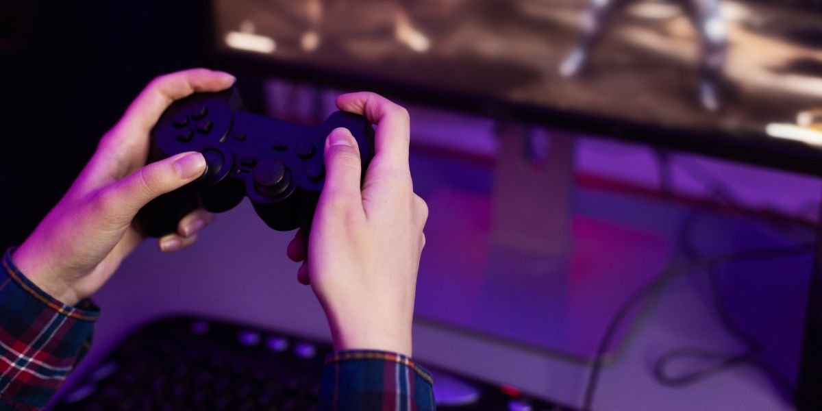 How Can You Choose Between Xbox and PlayStation Consoles? How Can You Choose Between Xbox and PlayStation Consoles?